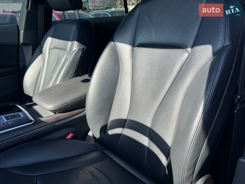 Позашляховик / Кросовер Audi Q8 2019 в Тернополі