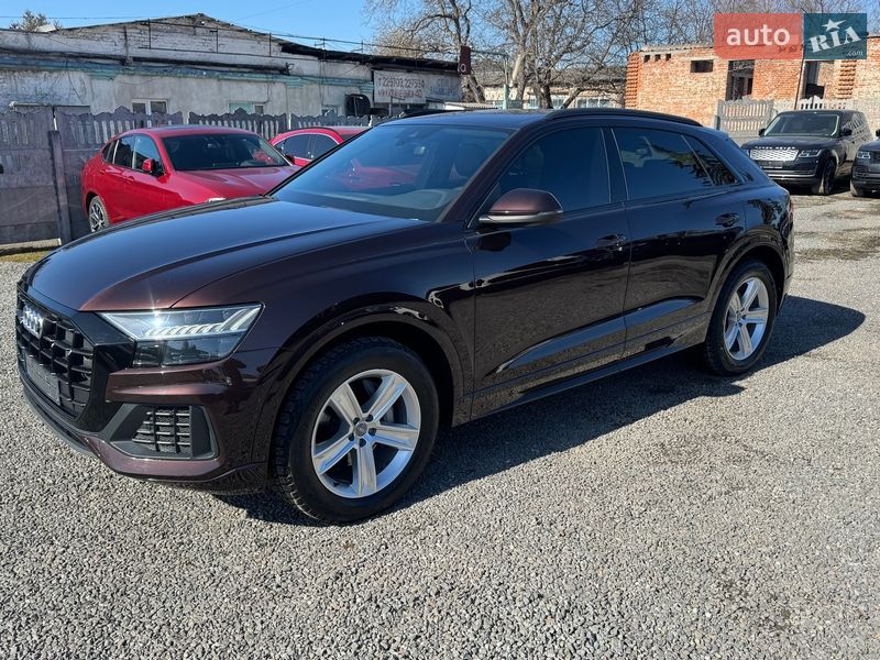 Позашляховик / Кросовер Audi Q8 2019 в Тернополі