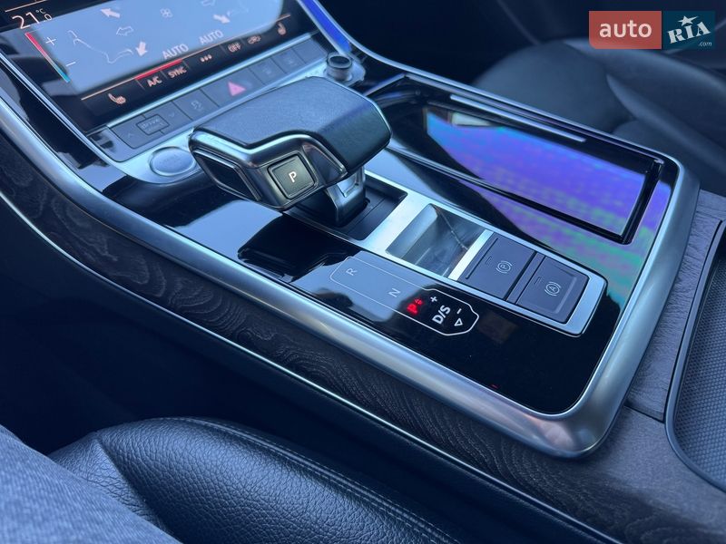 Позашляховик / Кросовер Audi Q8 2019 в Тернополі