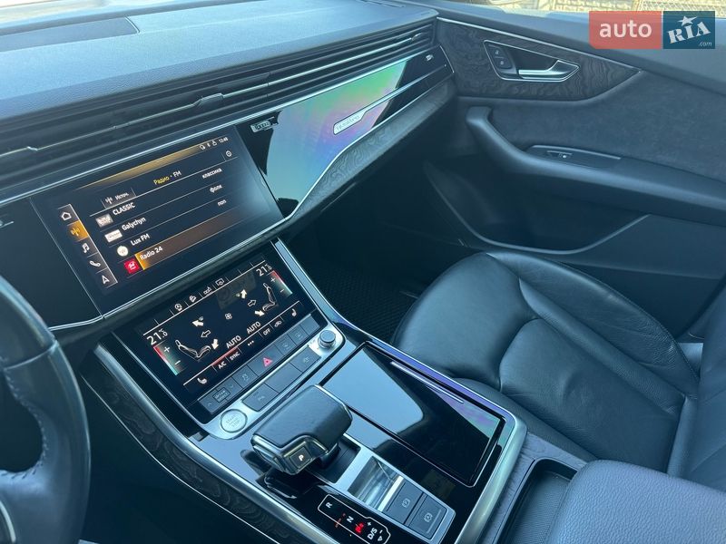 Позашляховик / Кросовер Audi Q8 2019 в Тернополі