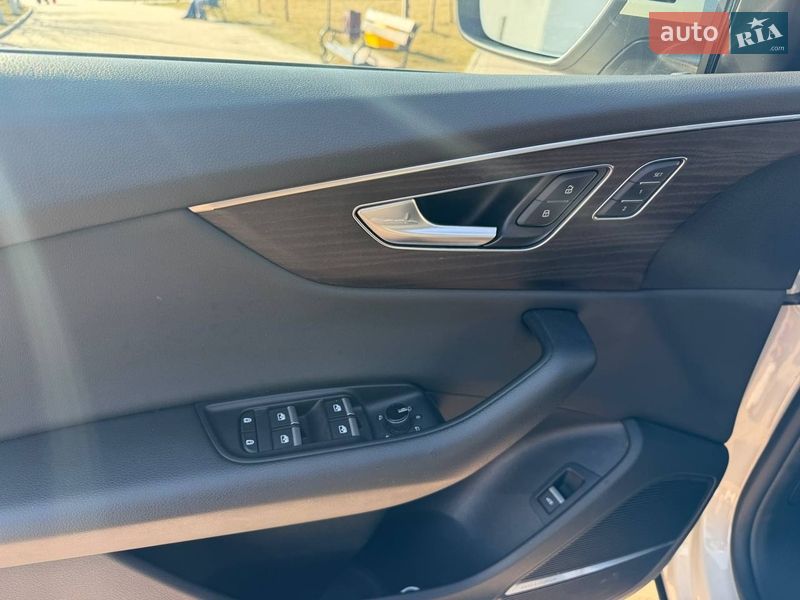 Внедорожник / Кроссовер Audi Q8 2020 в Львове