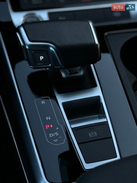 Внедорожник / Кроссовер Audi Q8 2020 в Киеве