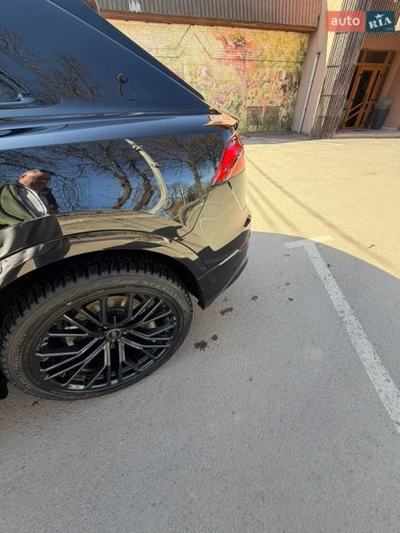 Внедорожник / Кроссовер Audi Q8 2023 в Дубно