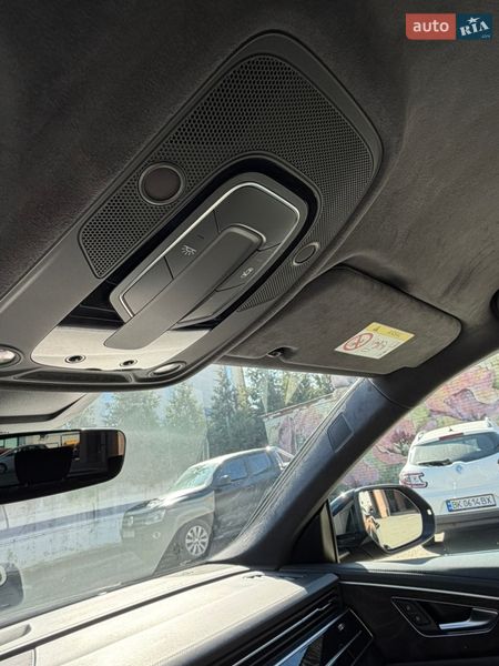 Внедорожник / Кроссовер Audi Q8 2023 в Дубно