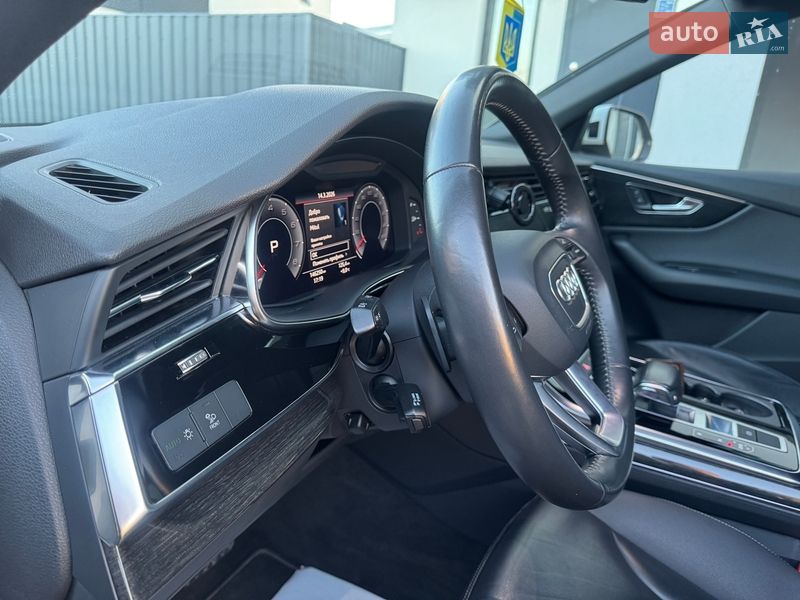 Позашляховик / Кросовер Audi Q8 2018 в Києві