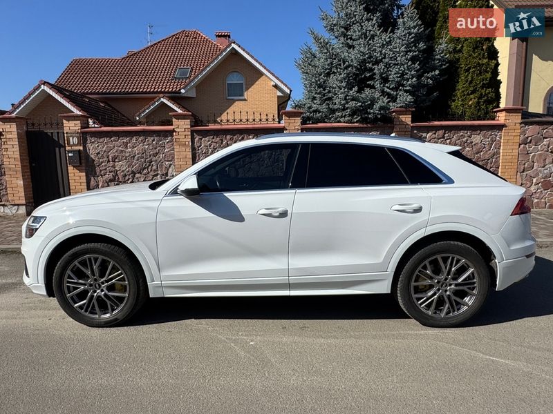 Позашляховик / Кросовер Audi Q8 2018 в Києві