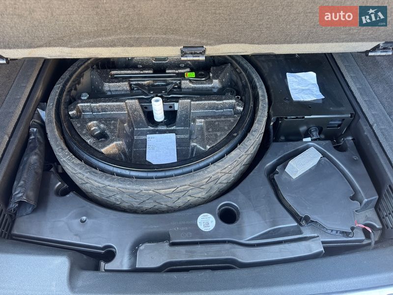 Позашляховик / Кросовер Audi Q8 2018 в Києві