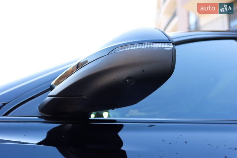 Позашляховик / Кросовер Audi Q8 2020 в Ужгороді