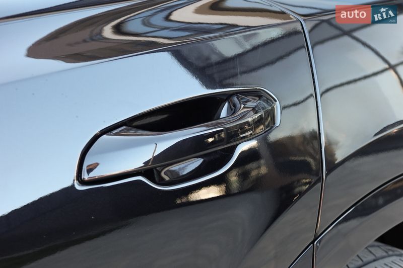 Позашляховик / Кросовер Audi Q8 2020 в Ужгороді