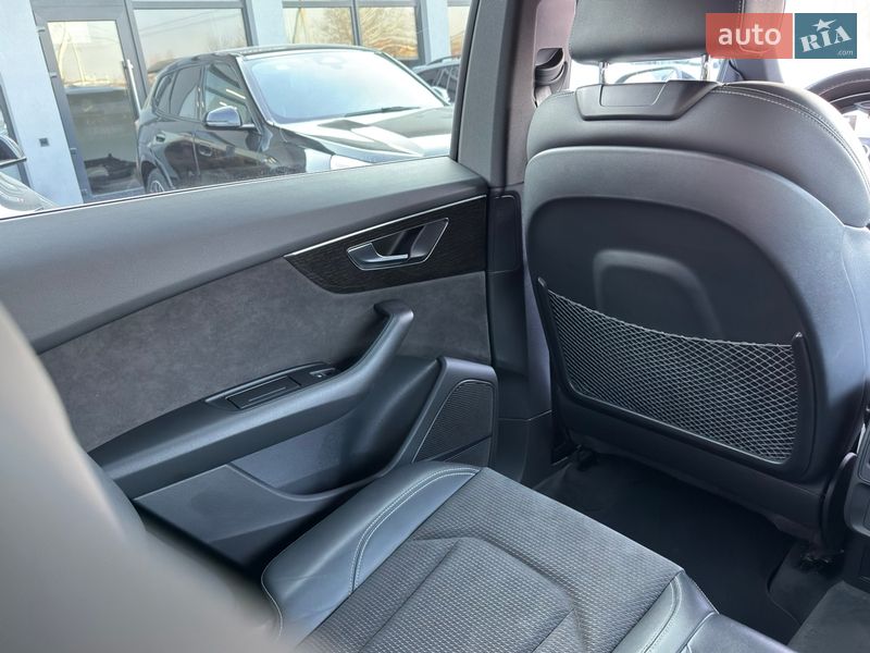 Внедорожник / Кроссовер Audi Q8 2021 в Черновцах