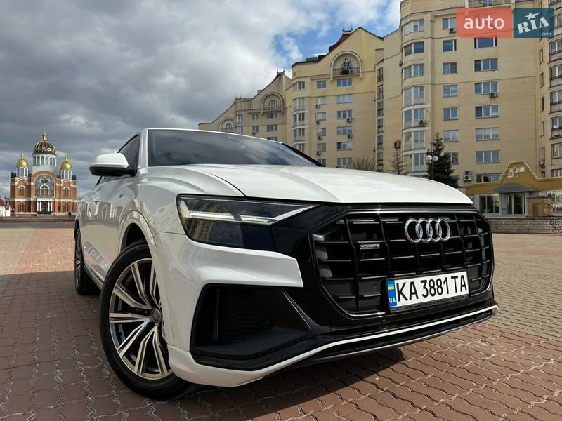 Внедорожник / Кроссовер Audi Q8 2019 в Киеве
