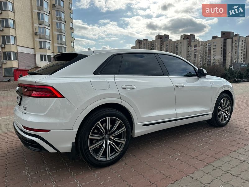 Внедорожник / Кроссовер Audi Q8 2019 в Киеве