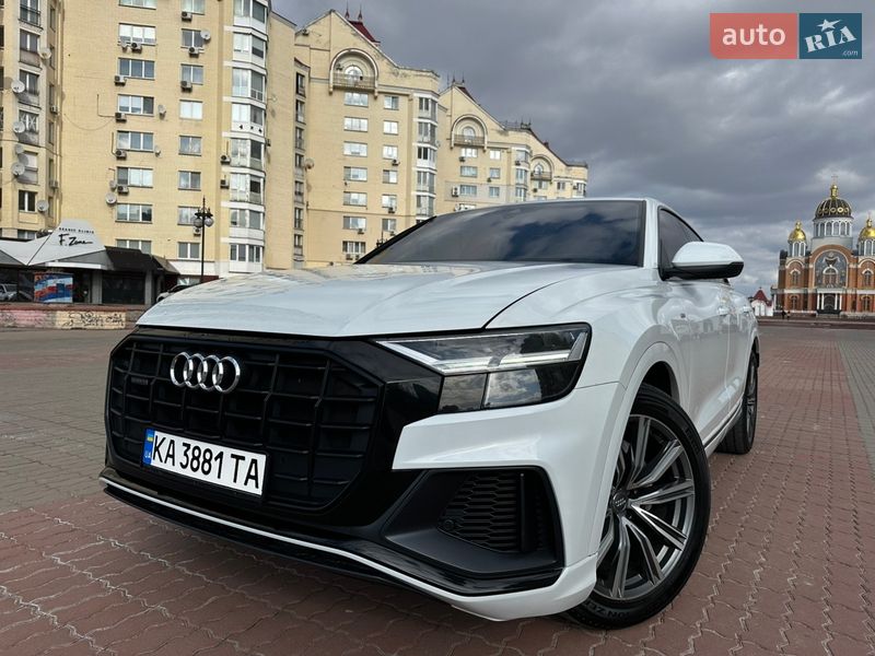 Внедорожник / Кроссовер Audi Q8 2019 в Киеве