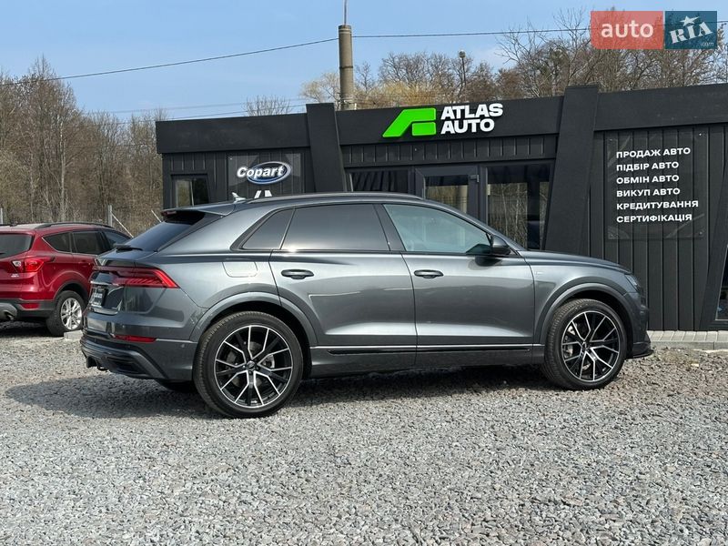 Позашляховик / Кросовер Audi Q8 2018 в Львові
