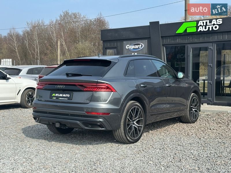 Позашляховик / Кросовер Audi Q8 2018 в Львові