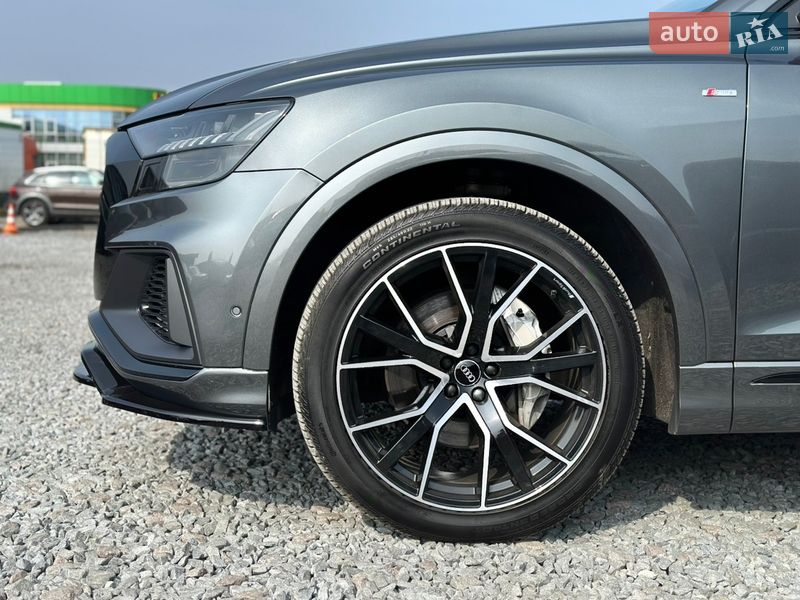 Позашляховик / Кросовер Audi Q8 2018 в Львові