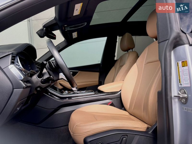 Внедорожник / Кроссовер Audi Q8 2020 в Киеве
