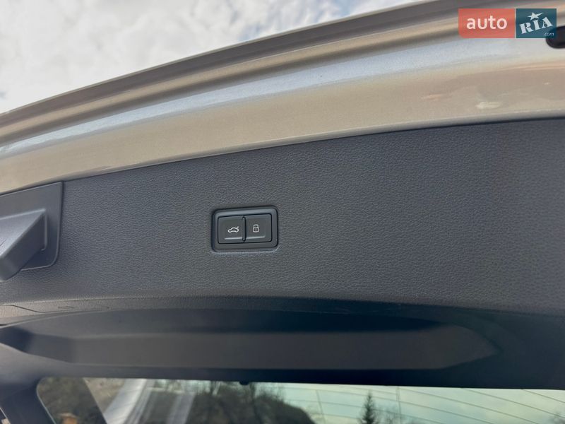 Внедорожник / Кроссовер Audi Q8 2020 в Киеве