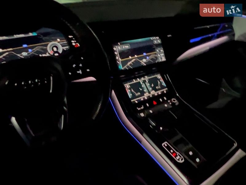 Позашляховик / Кросовер Audi Q8 2020 в Мукачевому