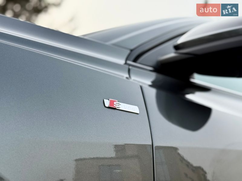 Позашляховик / Кросовер Audi Q8 2018 в Львові