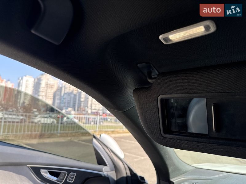 Внедорожник / Кроссовер Audi Q8 2019 в Киеве