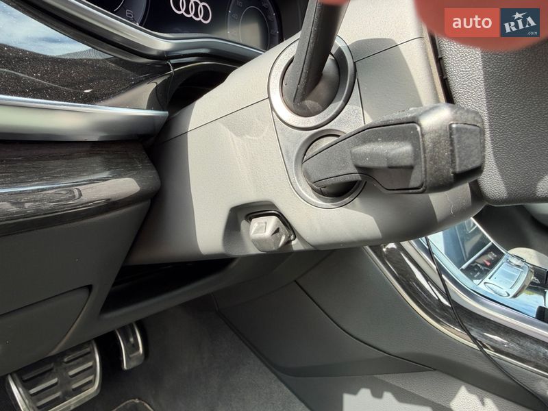 Внедорожник / Кроссовер Audi Q8 2018 в Киеве