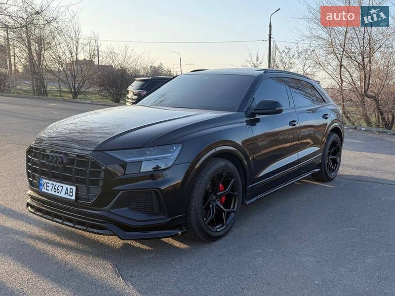 Внедорожник / Кроссовер Audi Q8 2018 в Кривом Роге