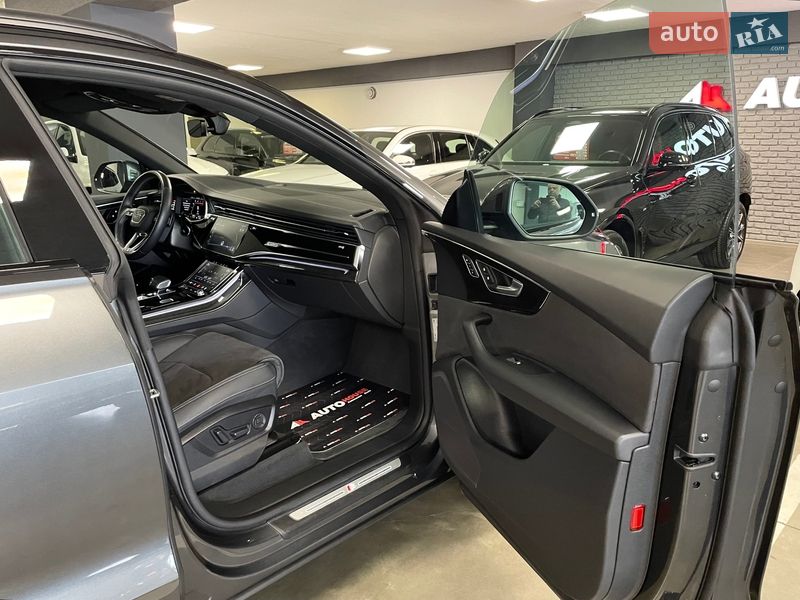 Внедорожник / Кроссовер Audi Q8 2023 в Львове