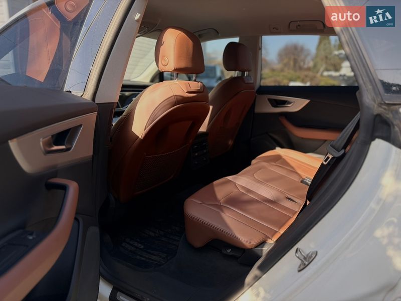 Внедорожник / Кроссовер Audi Q8 2018 в Киеве фото 12 Внедорожник / Кроссовер Audi Q8 2018 в Киеве