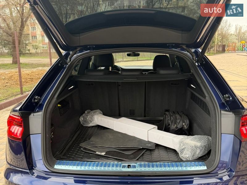 Позашляховик / Кросовер Audi Q8 2022 в Арцизові фото Позашляховик / Кросовер Audi Q8 2022 в Арцизові
