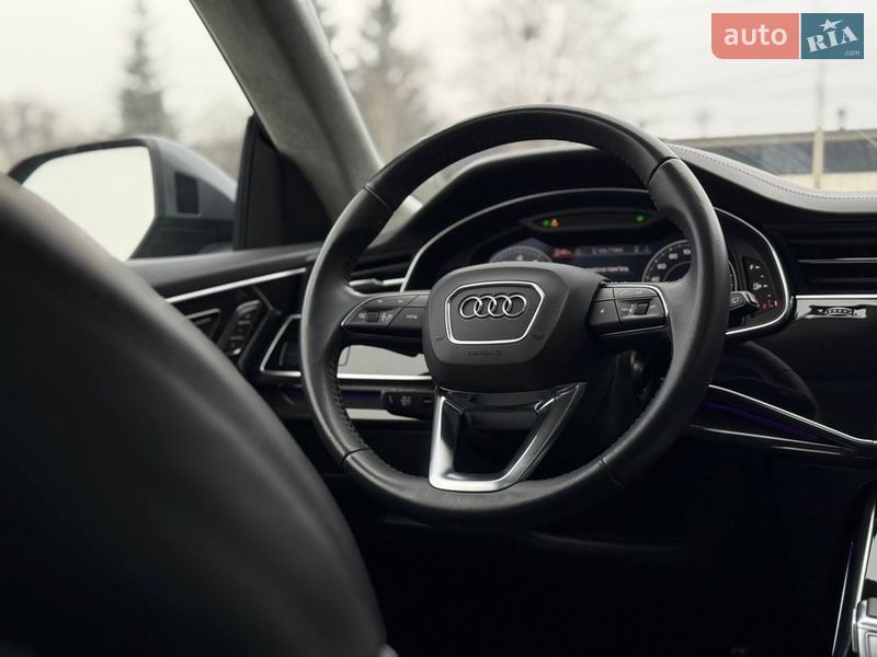 Позашляховик / Кросовер Audi Q8 2019 в Рівному