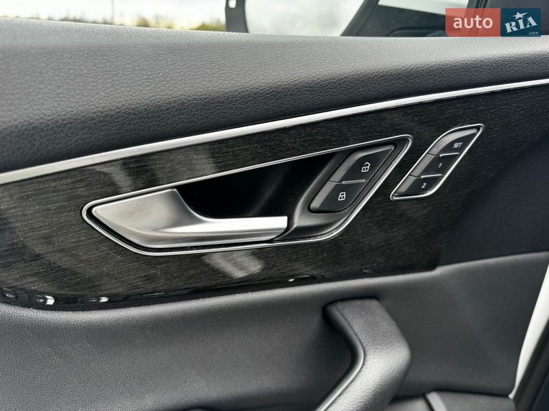 Внедорожник / Кроссовер Audi Q8 2018 в Львове фото 19 Внедорожник / Кроссовер Audi Q8 2018 в Львове