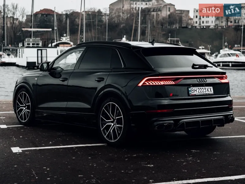 Audi Q8