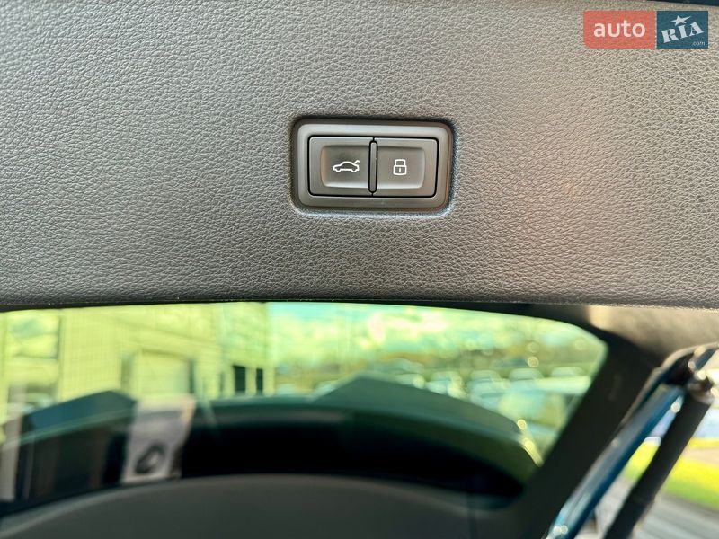 Внедорожник / Кроссовер Audi Q8 2018 в Киеве