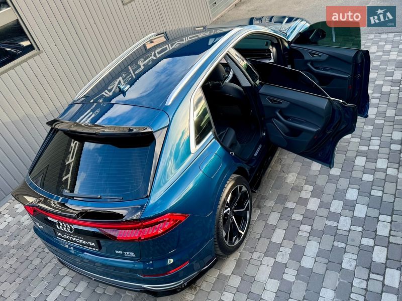 Внедорожник / Кроссовер Audi Q8 2018 в Киеве