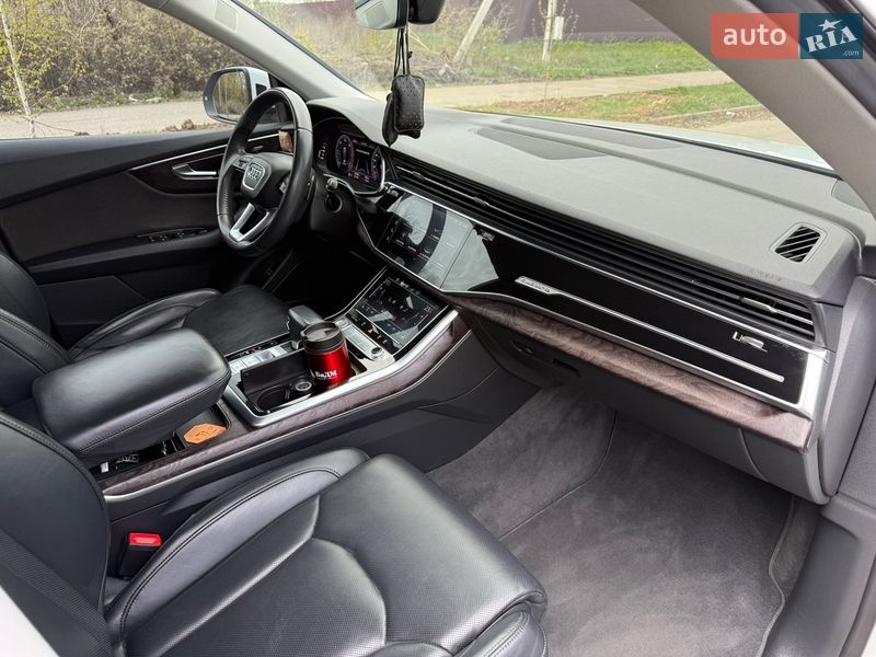 Позашляховик / Кросовер Audi Q8 2019 в Полтаві