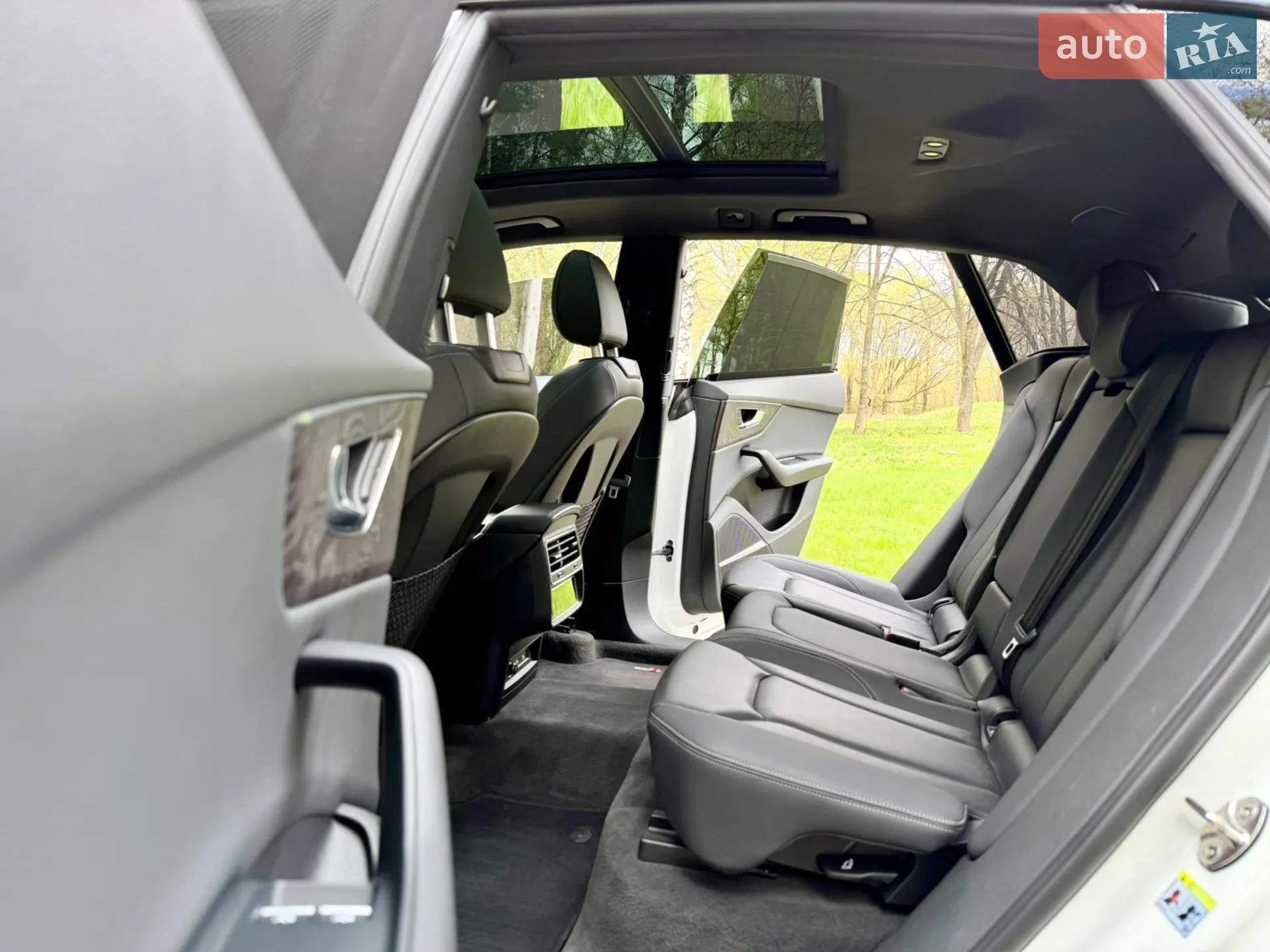 2019 Audi Q8 - мініатюра 17