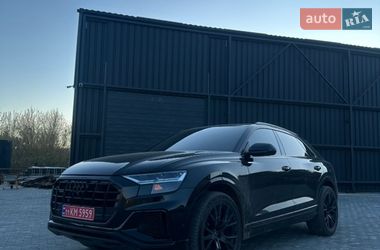Внедорожник / Кроссовер Audi Q8 2021 в Хороле