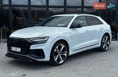 Позашляховик / Кросовер Audi Q8 2021 в Львові