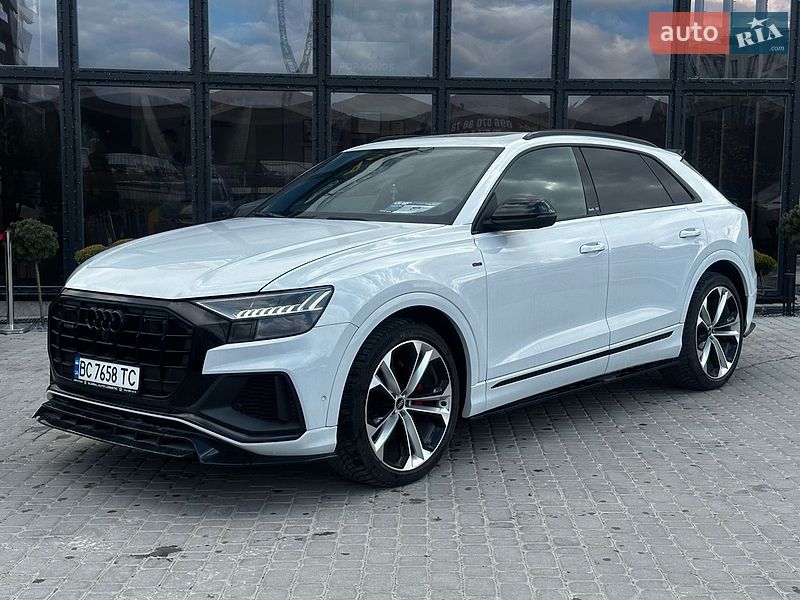 Позашляховик / Кросовер Audi Q8 2021 в Львові