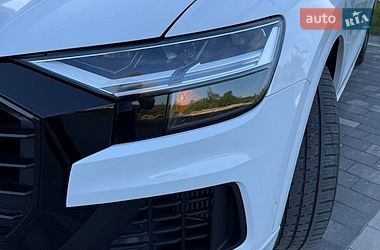 Внедорожник / Кроссовер Audi Q8 2018 в Ужгороде
