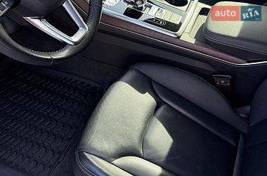 Внедорожник / Кроссовер Audi Q8 2018 в Ужгороде