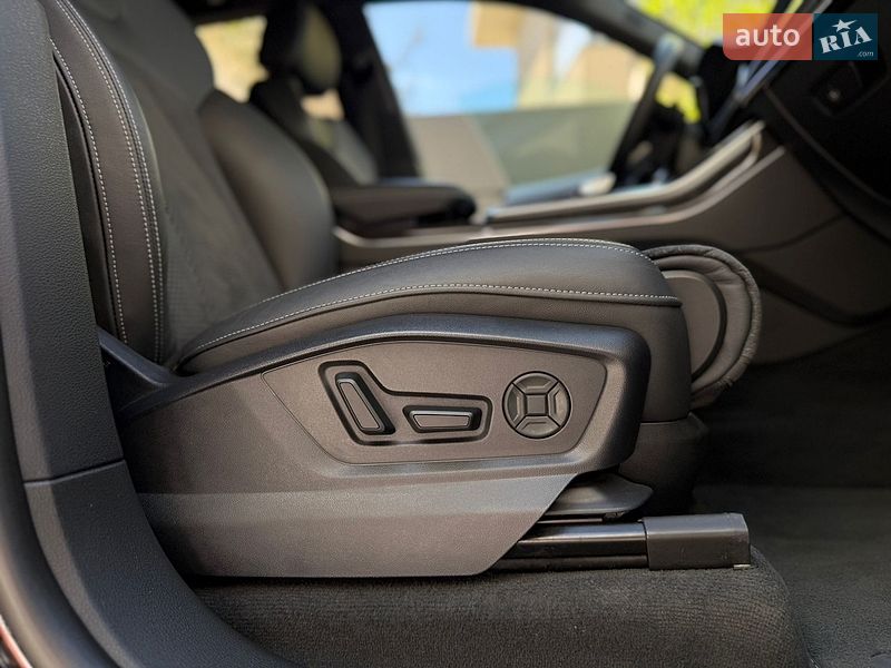 Внедорожник / Кроссовер Audi Q8 2025 в Львове