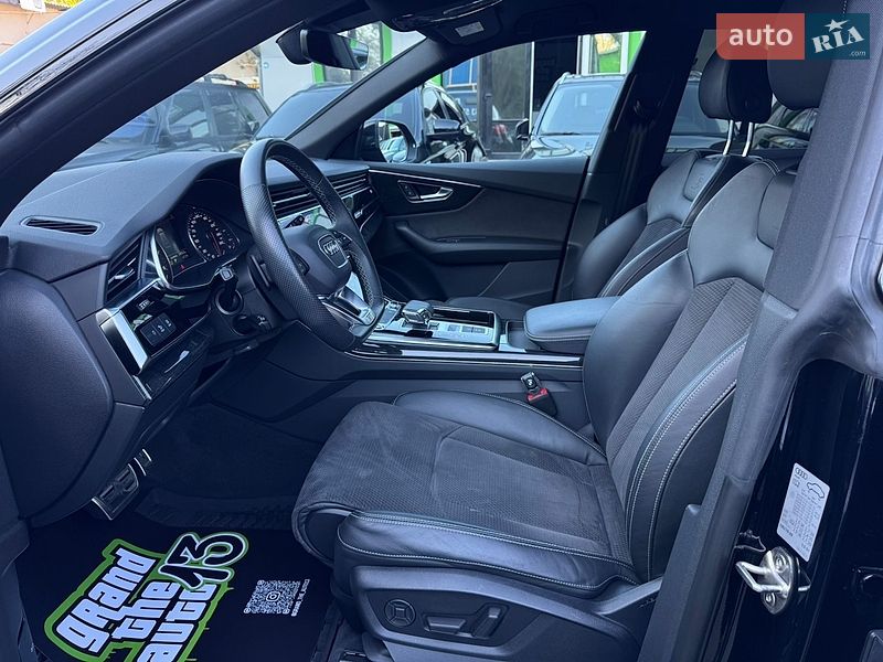 Внедорожник / Кроссовер Audi Q8 2020 в Одессе
