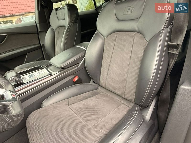 Внедорожник / Кроссовер Audi Q8 2019 в Бердичеве
