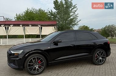 Позашляховик / Кросовер Audi Q8 2022 в Запоріжжі