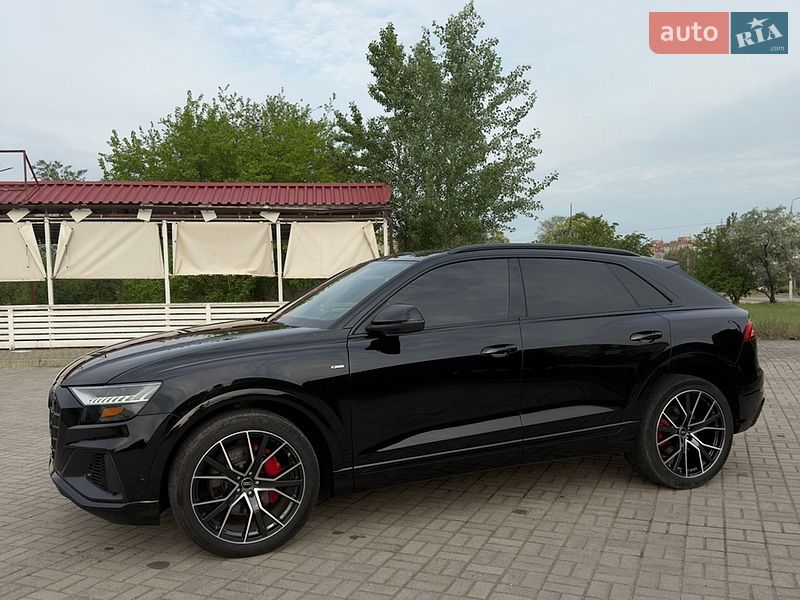 Позашляховик / Кросовер Audi Q8 2022 в Запоріжжі