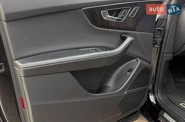 Позашляховик / Кросовер Audi Q8 2022 в Запоріжжі