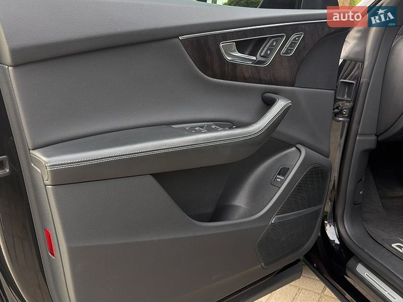 Позашляховик / Кросовер Audi Q8 2022 в Запоріжжі