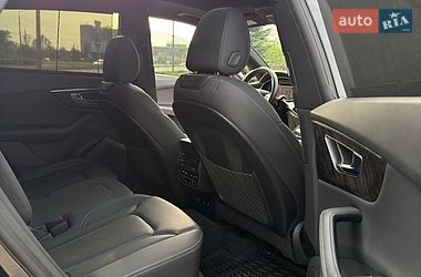 Позашляховик / Кросовер Audi Q8 2022 в Запоріжжі